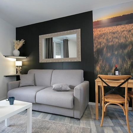 Les Champs, T2 Hypercentre Chic Et Cosy Wifi Par Sovalfi Leilighet Saint-Etienne  Eksteriør bilde
